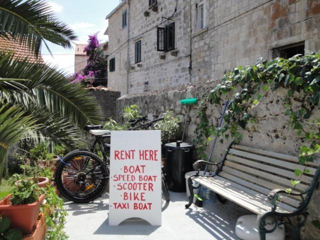 Apartments Haracic Hvar Town Exteriör bild