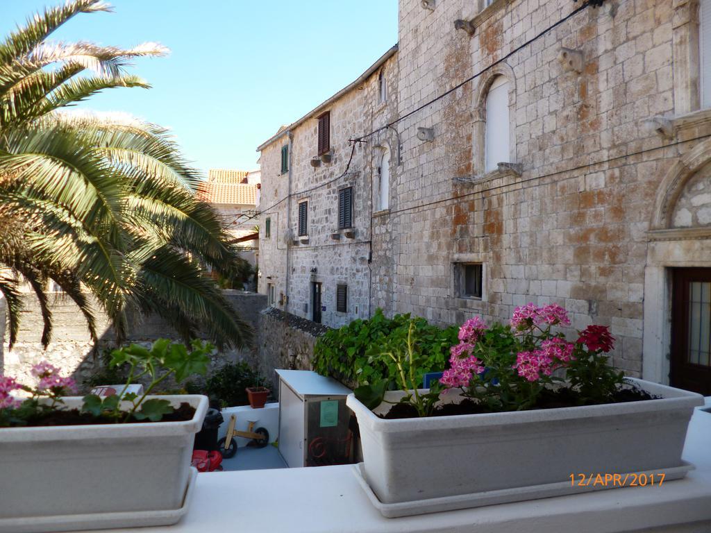 Apartments Haracic Hvar Town Exteriör bild